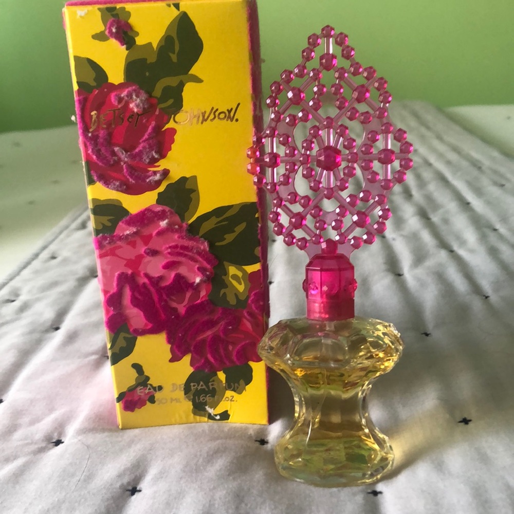 Betsy Johnson parfum original box